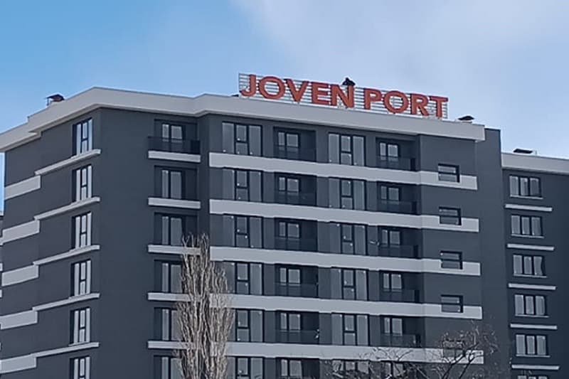 Joven Port